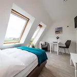 Hofhotel Kraehenberg فندق