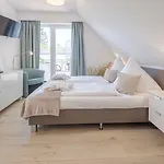 Hofhotel Kraehenberg ホテル グレーミッツ