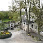 فندق Hofhotel Kraehenberg 4*