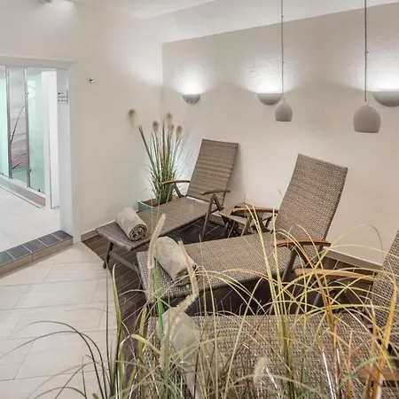 Hofhotel Krähenberg 4*