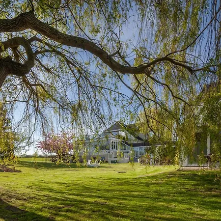 Hofhotel Kraehenberg Hotell