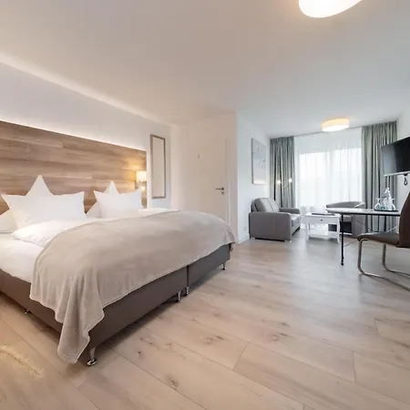 מלון Hofhotel Kraehenberg Grömitz