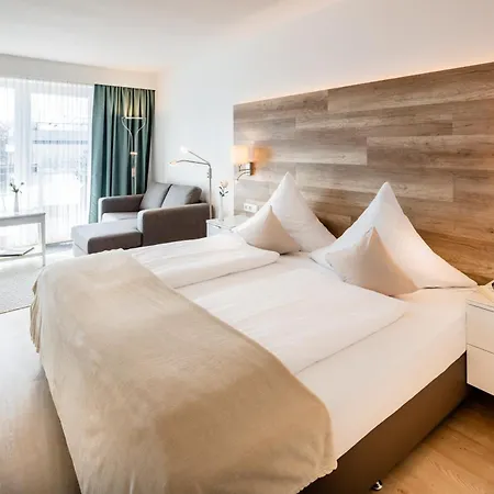 מלון Hofhotel Kraehenberg
