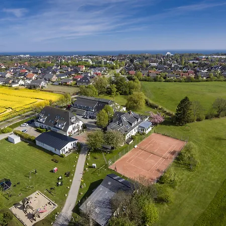 ホテル Hofhotel Kraehenberg 4*