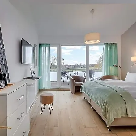 Otel Hofhotel Kraehenberg 4*