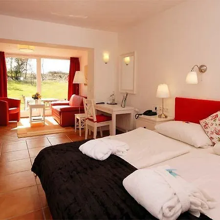 Hofhotel Kraehenberg מלון 4*