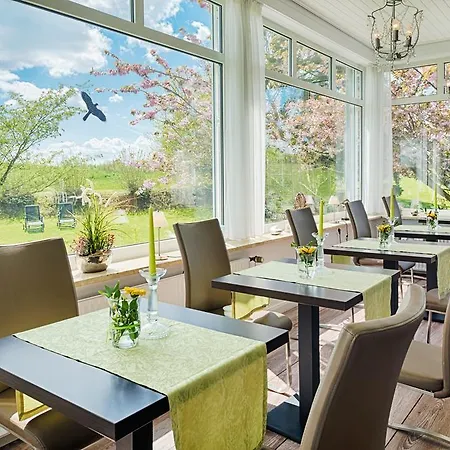 Hofhotel Kraehenberg 4* Grömitz
