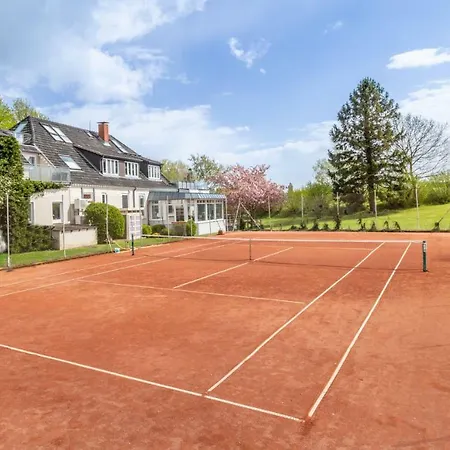 Hofhotel Kraehenberg 4* Grömitz