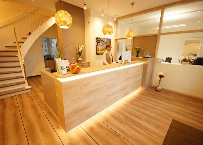 Hofhotel Kraehenberg מלון Grömitz