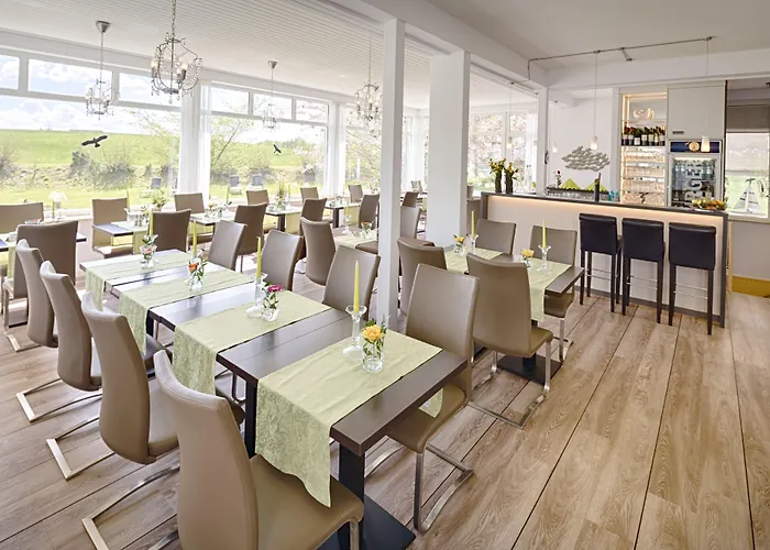 Hofhotel Kraehenberg מלון Grömitz