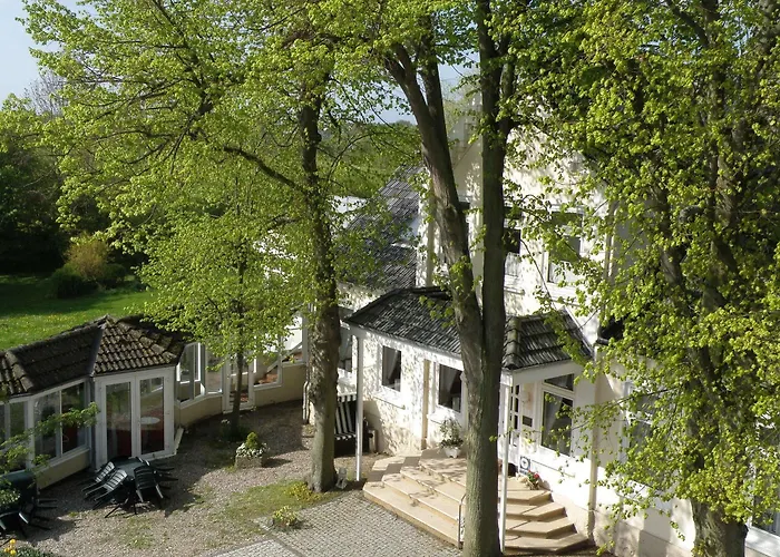 Hofhotel Kraehenberg מלון