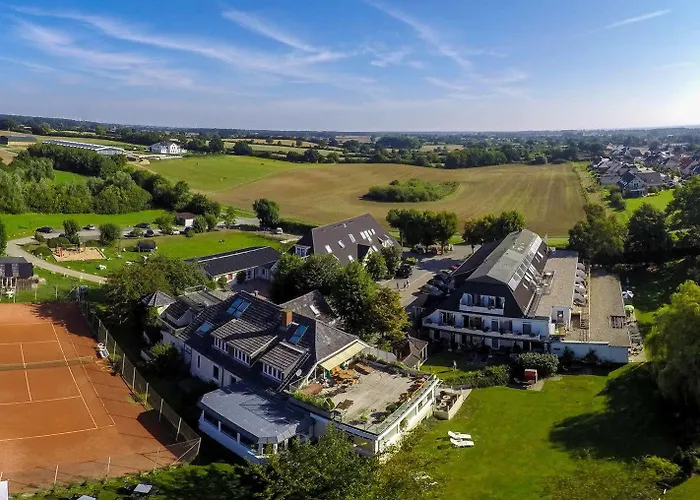 Hotel Hofhotel Krähenberg 4*